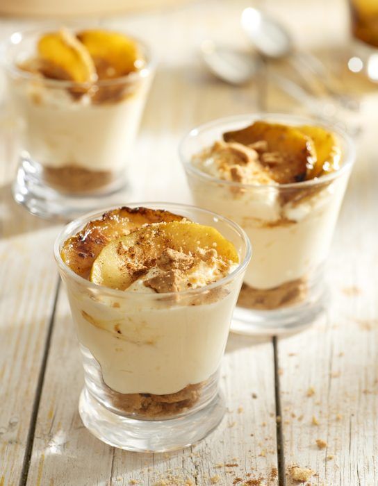 Vaso de cheesecake y manzana con Azucarera Life