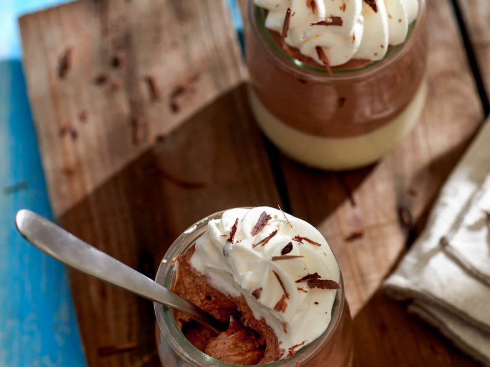 Vasitos de mousse de chocolate